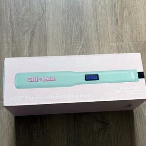 NWOT CHI Malibu Barbie Ceramic Hairstyling Iron - Mint 🩷💙🎀